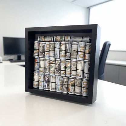 In Case of Emergrency Dollar Bundle gerollt